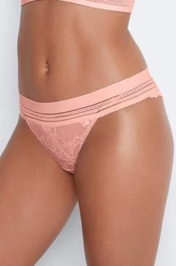 Captivate Me Thong (Pink)