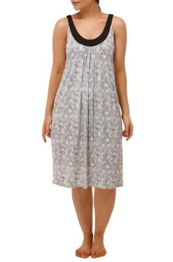 Poppy Sleeveless Nightie (Black)